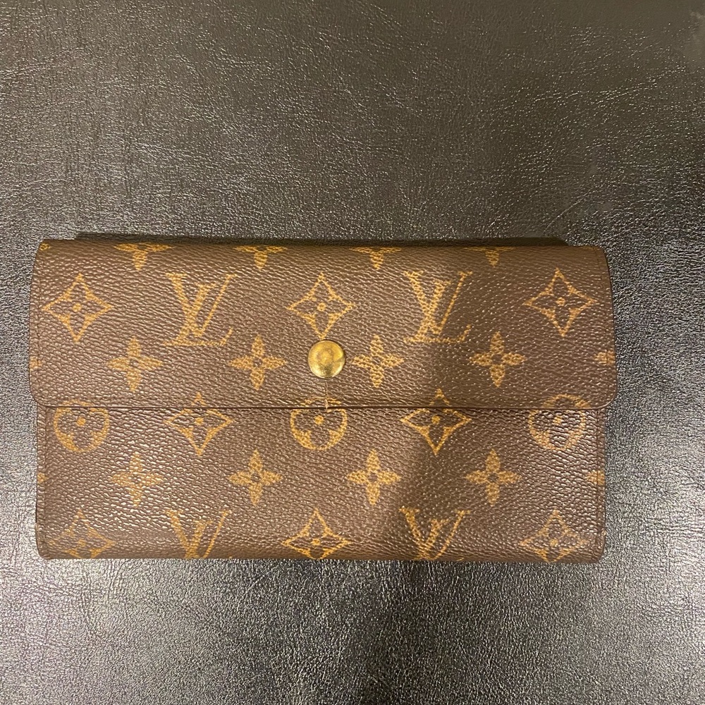 Vintage Louis Vuitton tie-fold Wallet